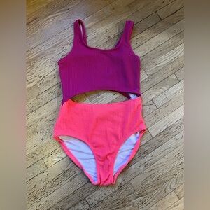 Old Navy Girl Swimsuit -size Girls 10-12